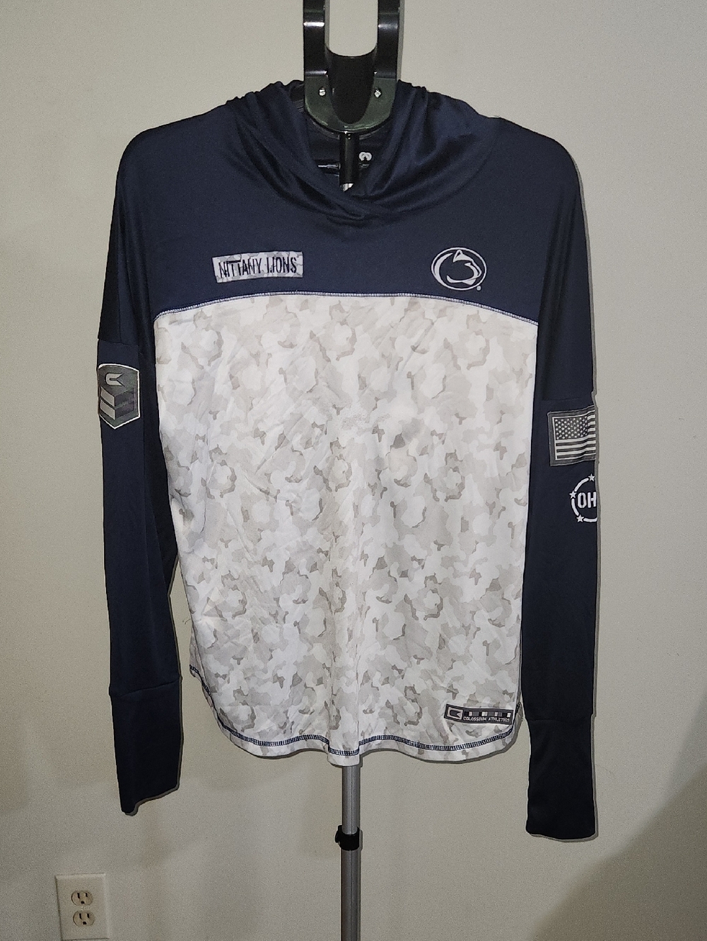 Colosseum Womens Penn State Performance Hoodie. Size XXL.